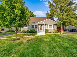 627 N Edgewood Ave, Lombard, IL 60148