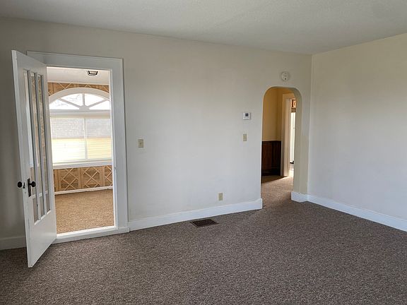3rd image of 705 N Walnut St