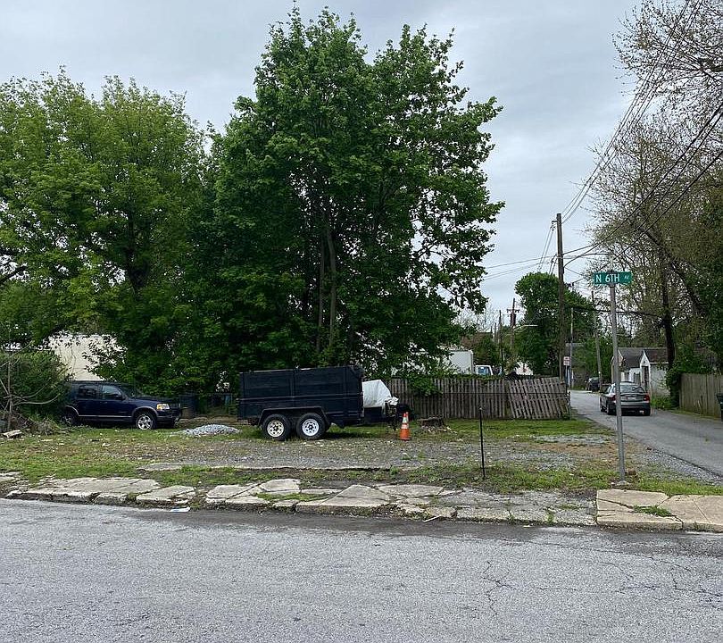 2nd image of 181 N 6th Ave