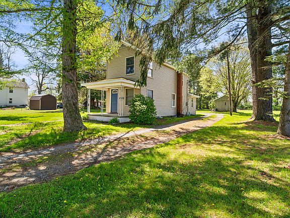 3rd image of 303 Shadylane Dr