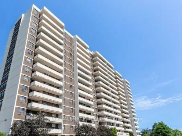 3 Lisa St, Brampton, ON L6T 4A2