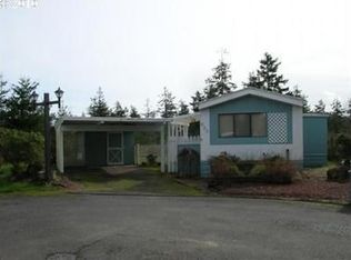605 Shorepines Vs, Coos Bay, OR 97420