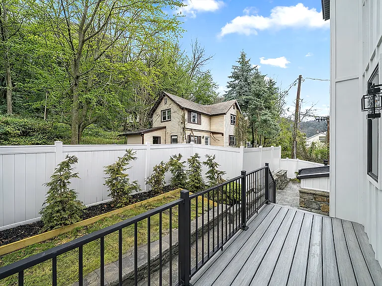 1456 River Rd #B — Photo 33