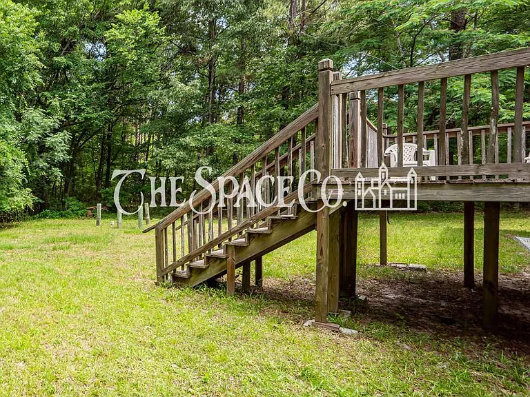 255 Mitton Rd — Photo 24