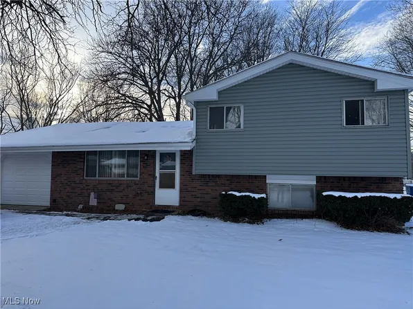 5700 Lear Nagle Rd, North Ridgeville, OH 44039
