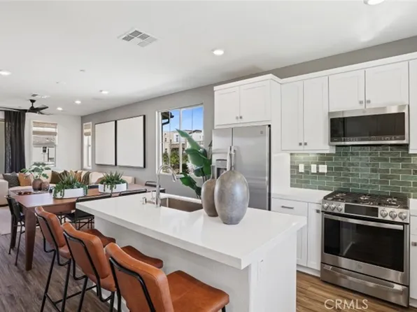 31 Wheelbarrow Rd, Rancho Mission Viejo, CA 92694