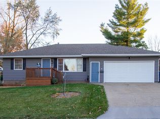 315 Jackson St, Pella, IA 50219