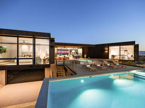 2085 Desert Flower Ct, Palm Springs, CA 92262