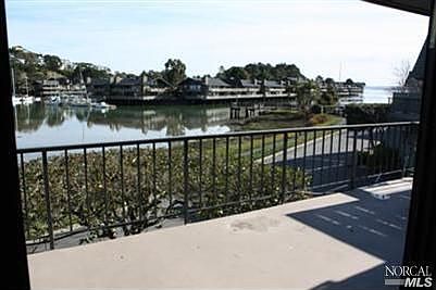 1st image of 26 Greenwood Bay Dr