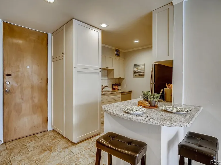 1050 N Corona St #115 — Photo 6