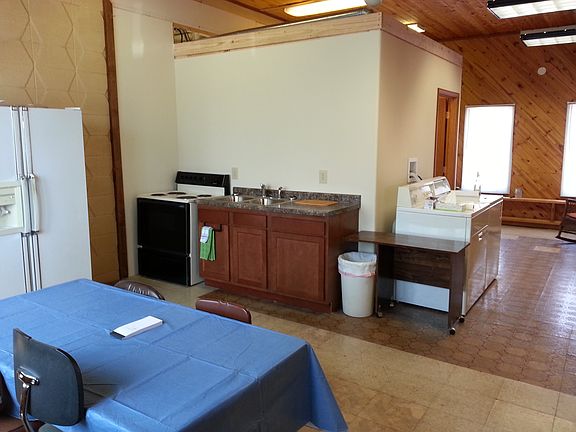2nd image of 922 S Summit Ave #1