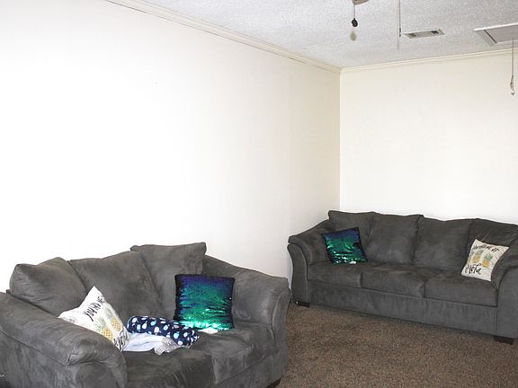 4th image of 500 Groom Ave