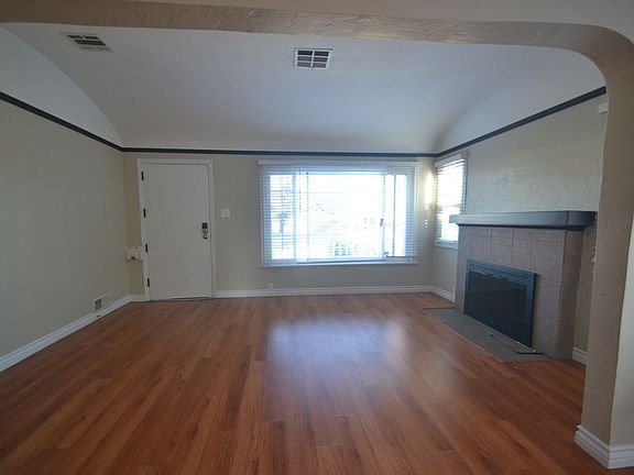 3rd image of 9641 S Hobart Blvd