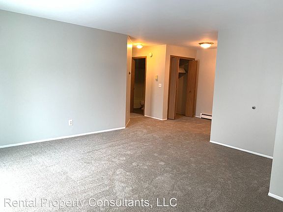 2nd image of 527 Donna Dr NW #11222998