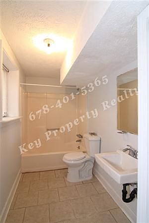 1st image of 1043 Thrasher Ct