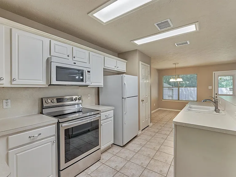 231 Blushwood Pl — Photo 12