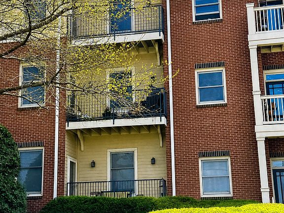 3rd image of 800 Woodland St APT 304