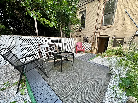 Rented by ERNY LLC | media 13