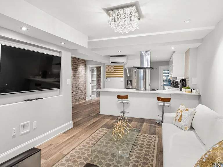 506 Seward Sq SE #1 — Photo 12