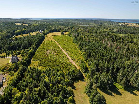 5th image of 108 Shepherds Hill Rd