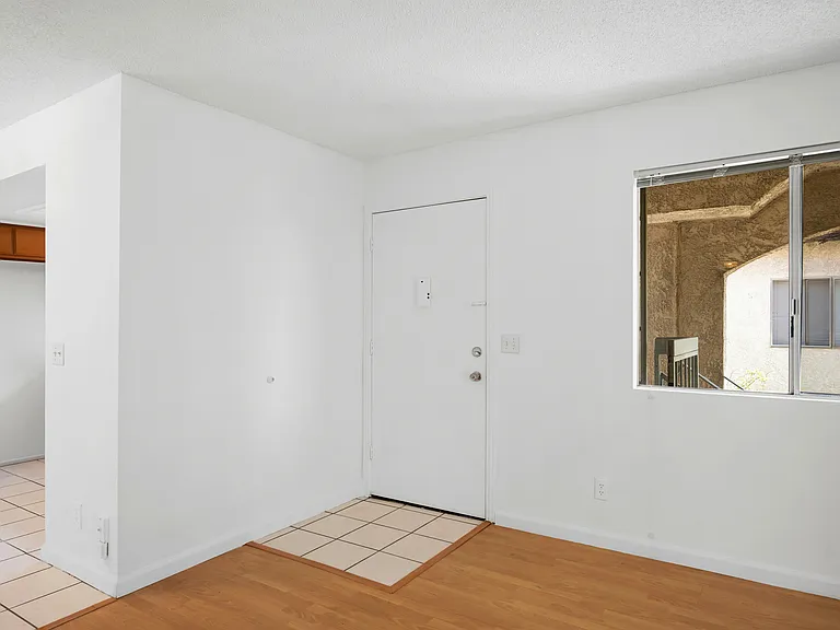 412 Ivy St #6 — Photo 3