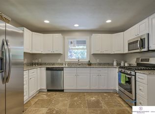 2912 N 49th St, Omaha, NE 68104