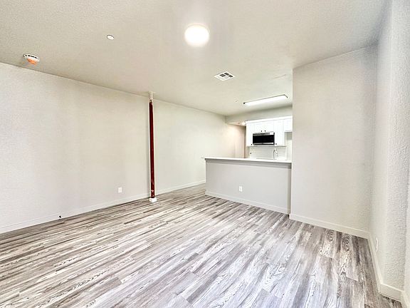4th image of 1600 Scripture St #204