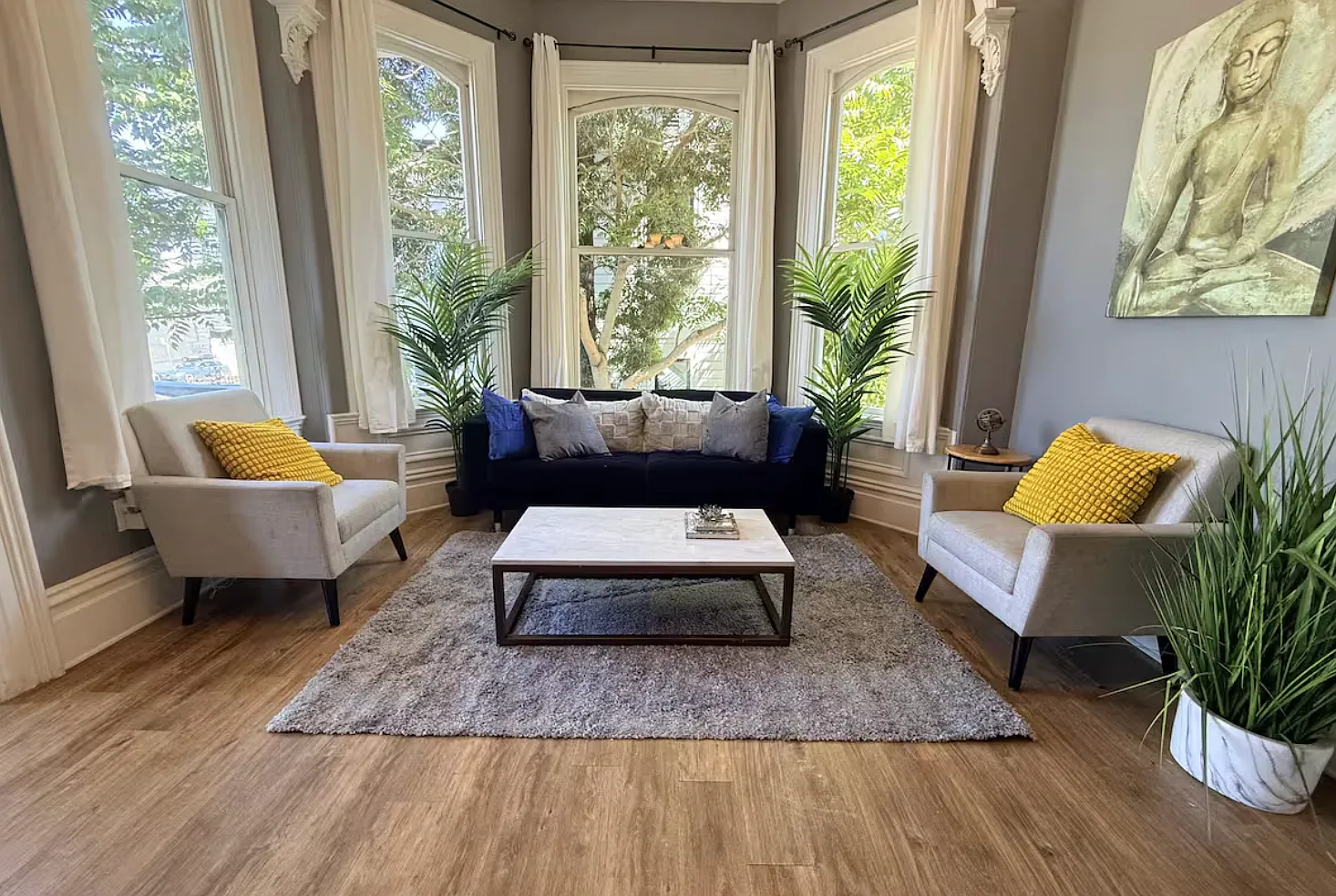 4 bed, 1250 sqft, $4,990 — Photo 2