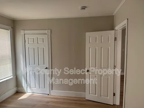 143 S Elm St #2 Photo 1
