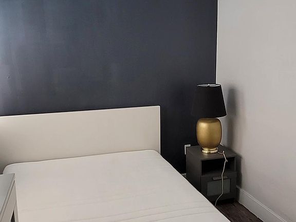 3rd image of 1937 Park Ave #2