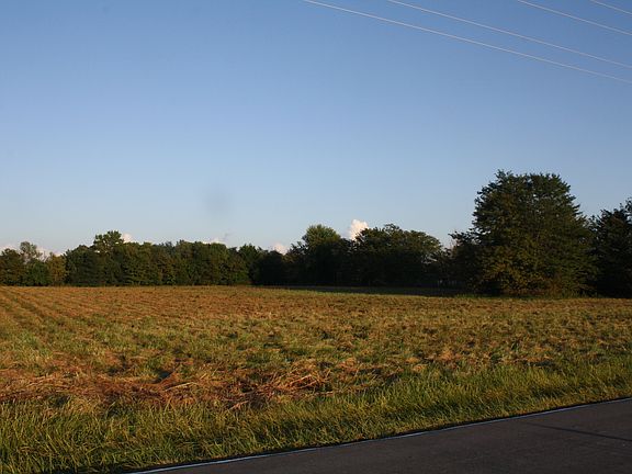 3rd image of N Farm Road 105