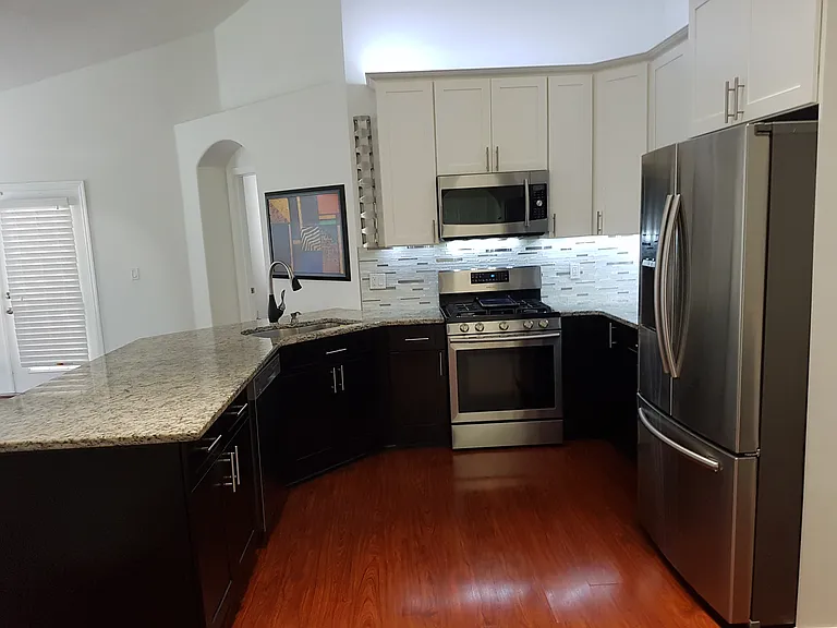 2805 Rollman Rd — Photo 2