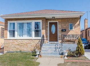 2436 W Sherwin Ave, Chicago, IL