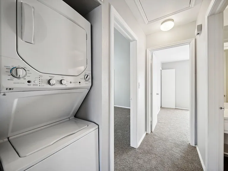 Beautiful Apartments in the heart of Brookside — Photo 30