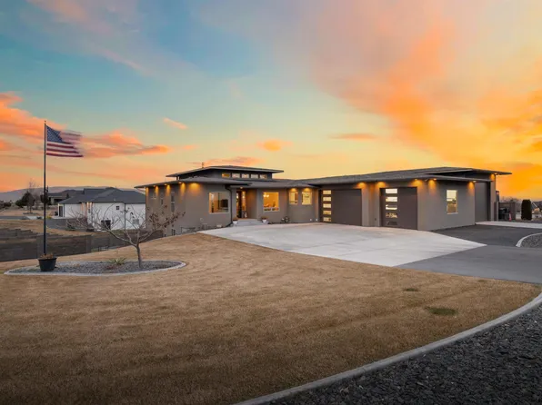 82202 Summit View Dr, Kennewick, WA 99338