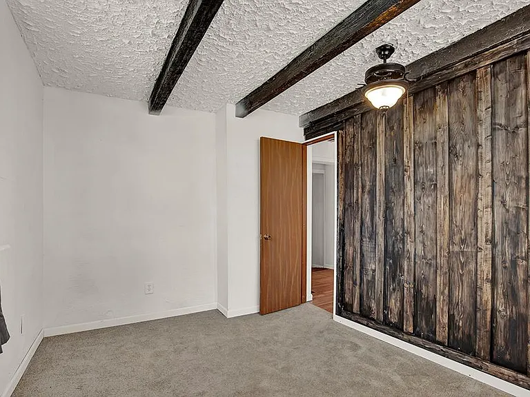 220 Crest Ave — Photo 19