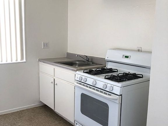 5th image of 451 Cuesta Del Mar Dr APT 18
