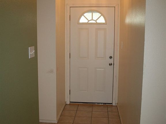 4th image of 801 Burlington Ave