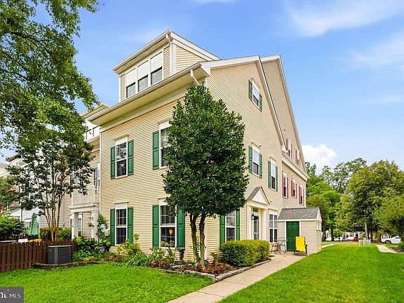 3rd image of 8721 Spring Brook Way