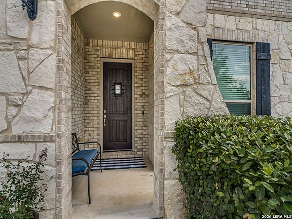 2nd image of 304 WOODS OF BOERNE BLVD