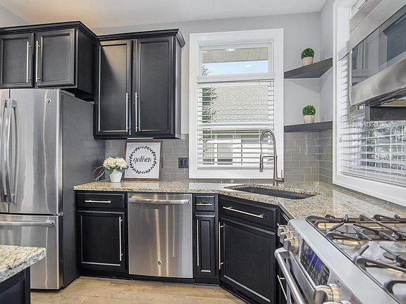 3rd image of 3358 Clearbrook Grn #20