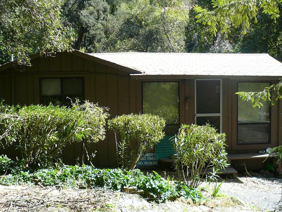1st image of 21406 Aldercroft Hts