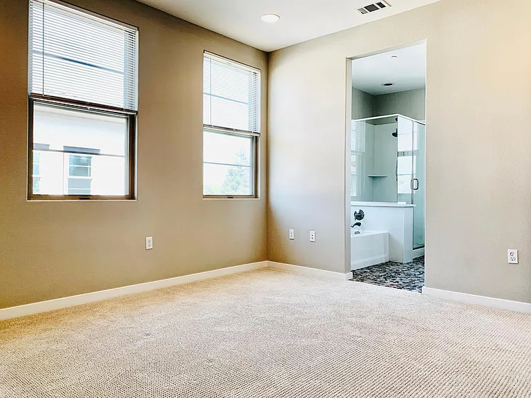 1099 Harebell Pl — Photo 22