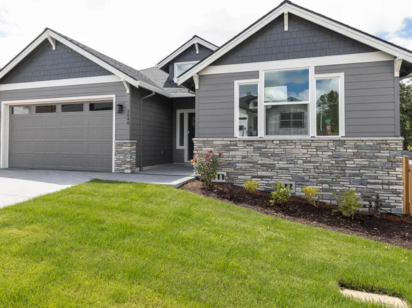 1387 Mary Ter, Estacada, OR 97023