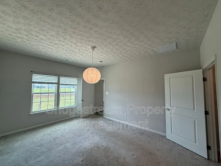 2194 Schmidt Dr — Photo 9