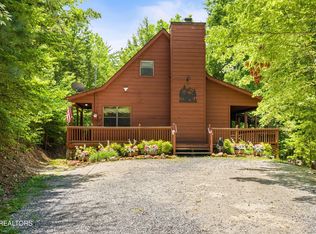 3456 Bear Mountain Ln, Sevierville, TN 37876