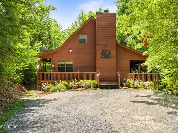 3456 Bear Mountain Ln, Sevierville, TN 37876