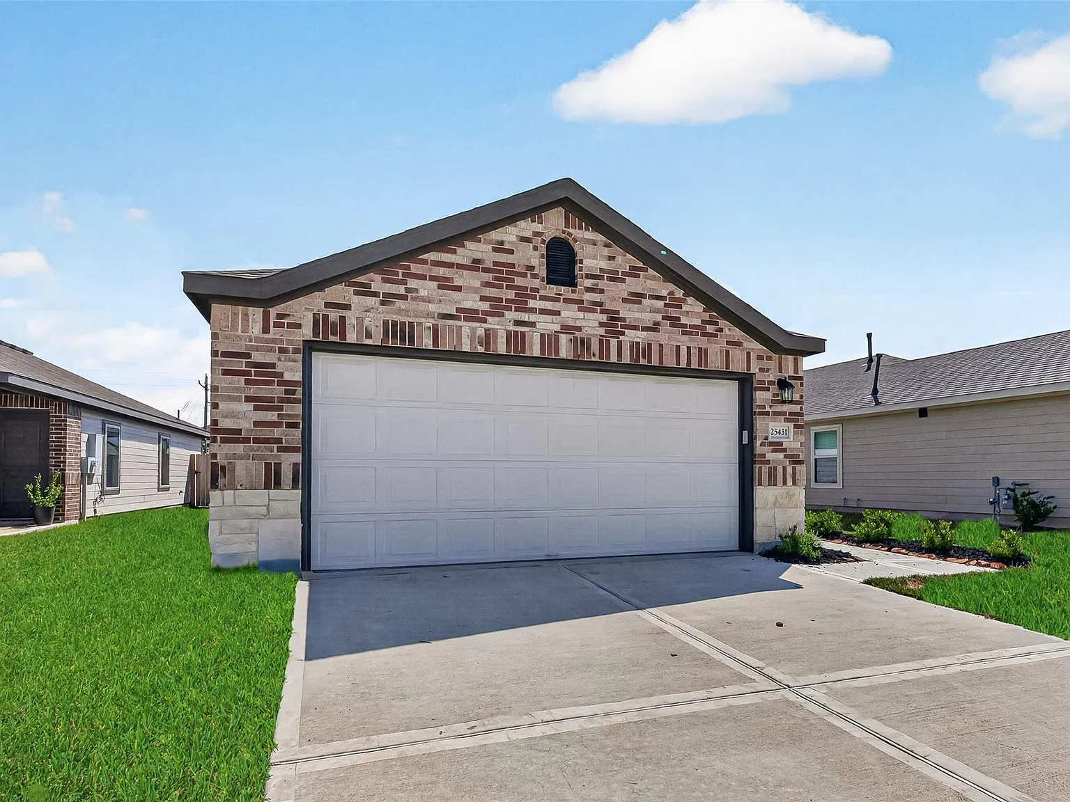 4 bed, 2.0 bath, 1459 sqft, $1,650 — Photo 2