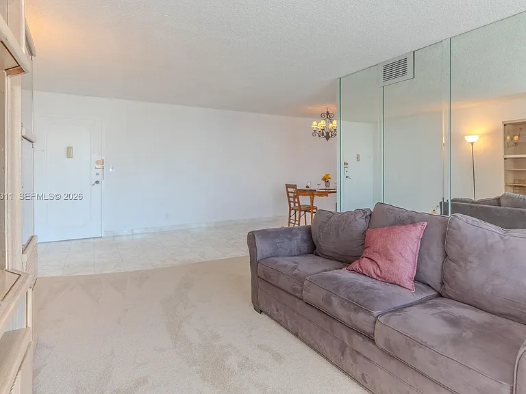 137 Golden Isles Dr #809 — Photo 8