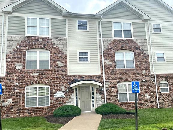2nd image of 1034 Piedmont Cir